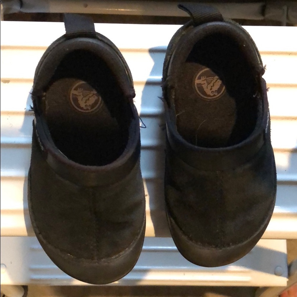 Toddler crocs black suede size C7